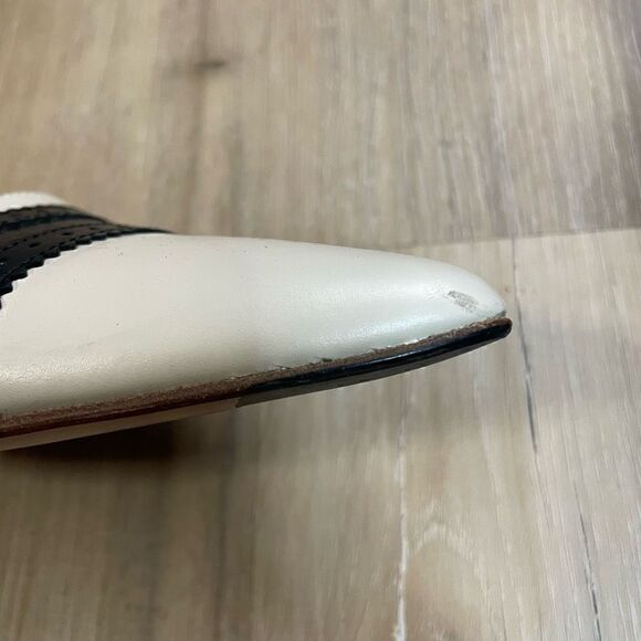 Adrienne Vittadini Ganby White Leather Point Women Stiletto High Heels 8.5M - Picture 9 of 9